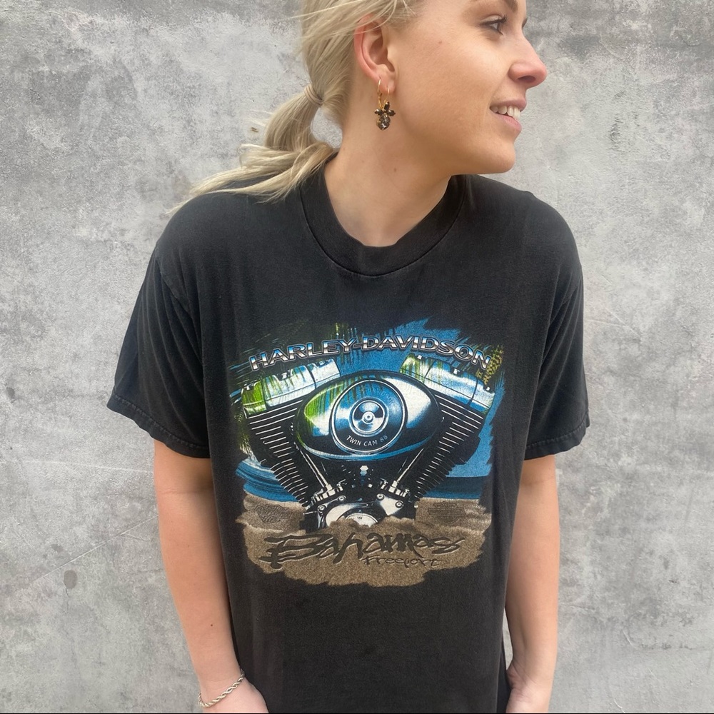 VINTAGE Harley Davidson Graphic Tee Bahamas - Picture 5 of 9